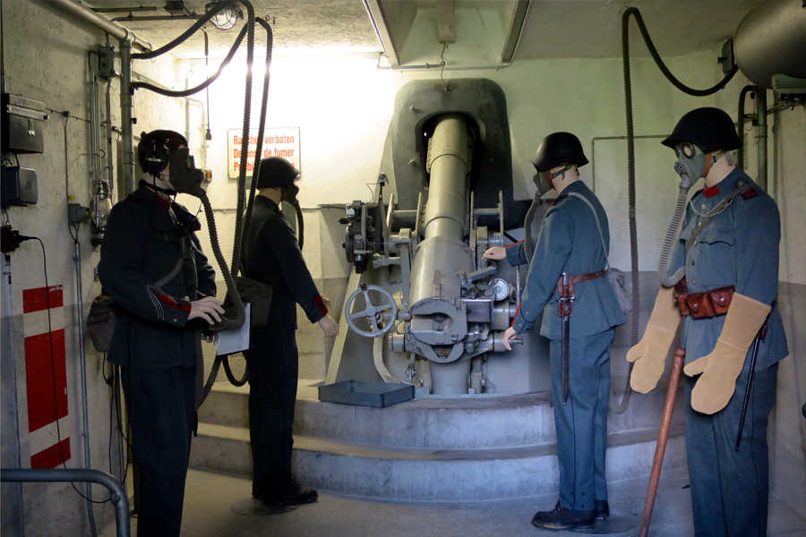 Schweiz Reise zu den Festungen und Bunker in den Alpen